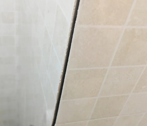 木垒哈萨克瓷砖空鼓维修公司分享阳台瓷砖脱落的修复过程可以分为以下几个步骤